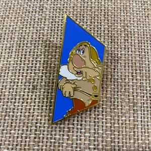 Disney Princess Blind Box Pin (open) Snow White Dwarves